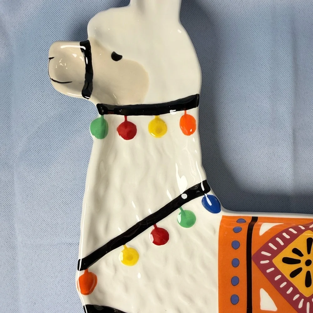 Pier 1 White Hand-Painted llama / alpaca serving plate / platter NEW